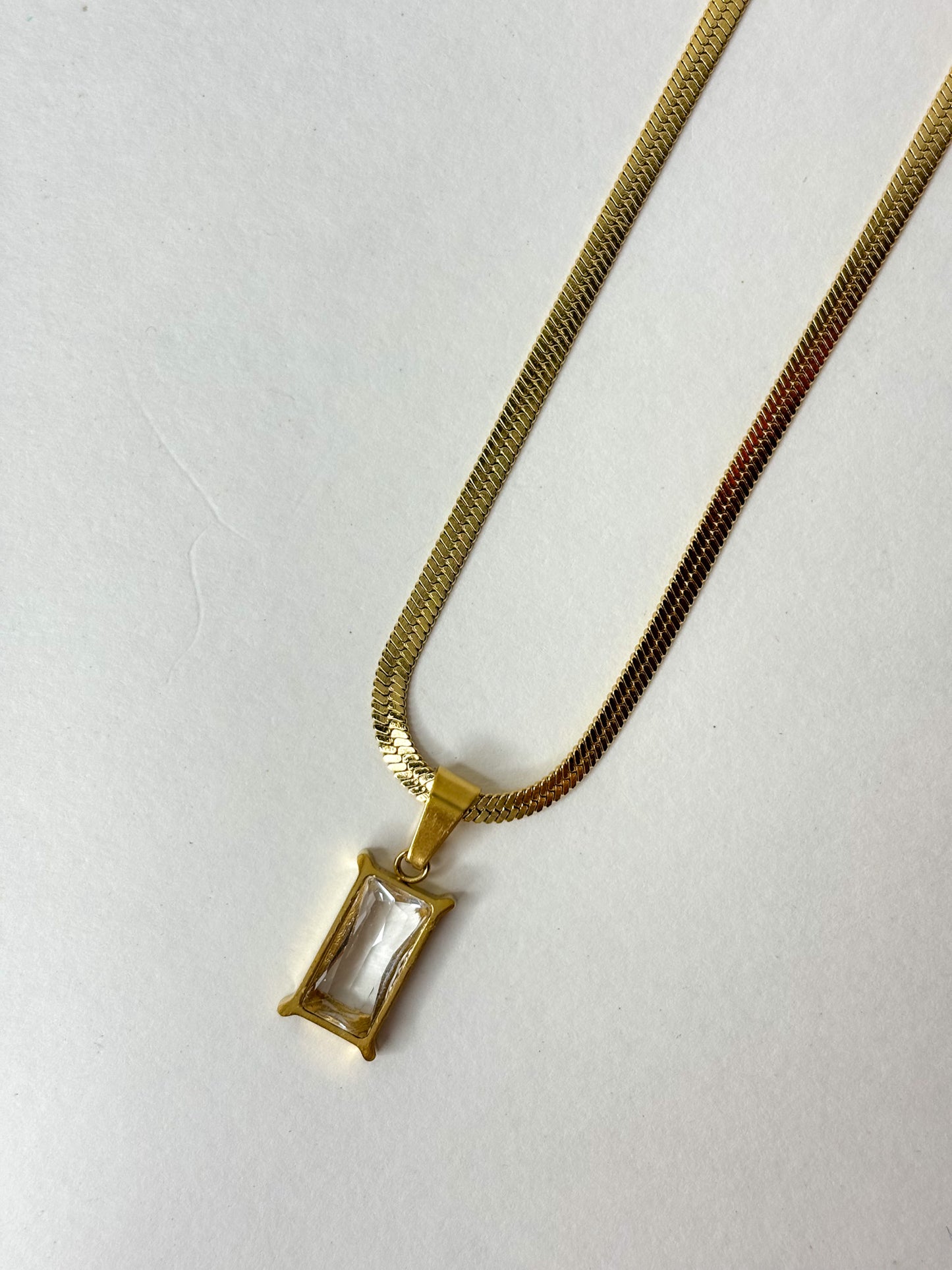 Snake Chain Necklace with White Stone Pendant - 18K Gold Plated | Waterproof | Anti-Tarnish