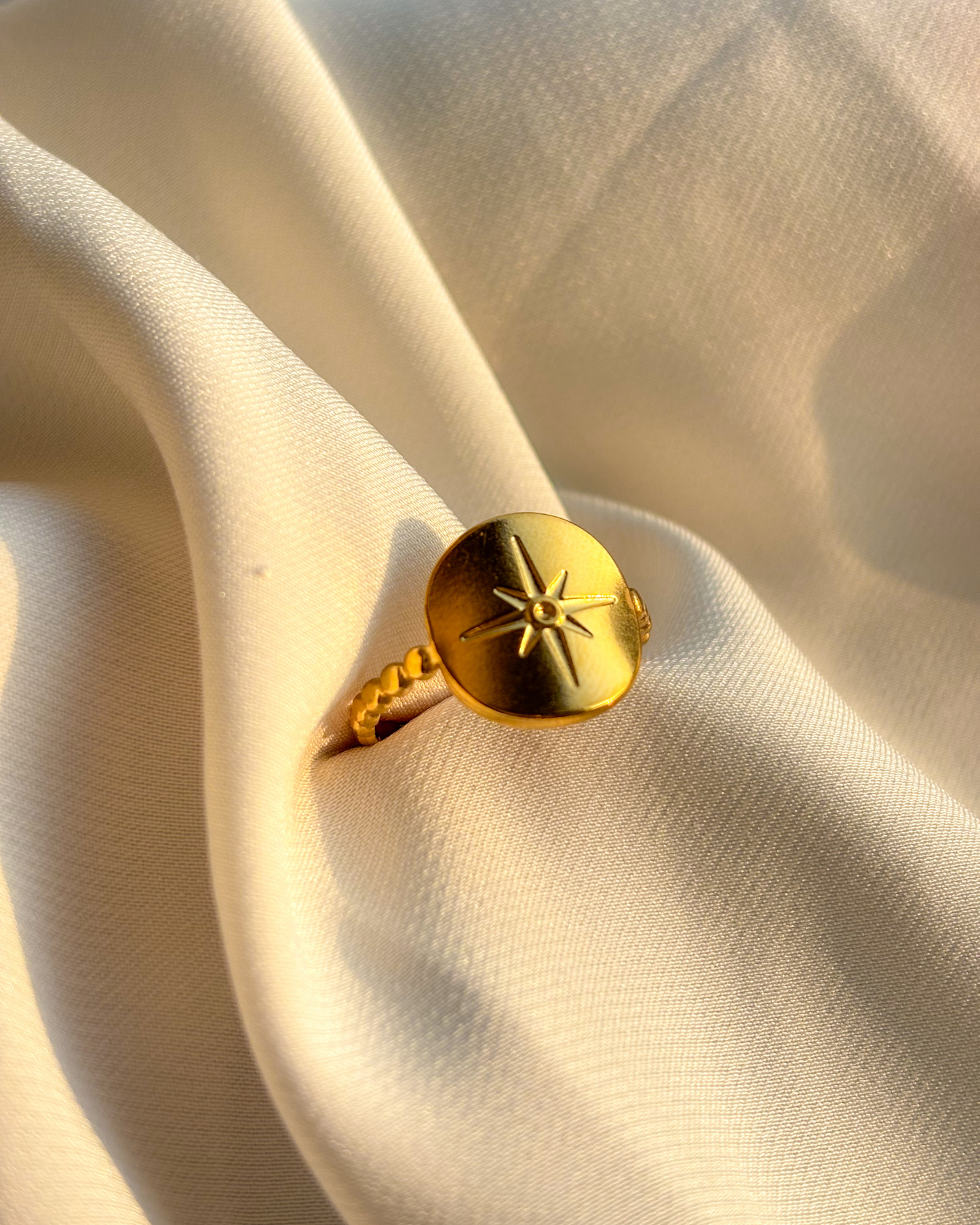 Voyage Ring - 18K Gold Plated | Waterproof | Anti-Tarnish