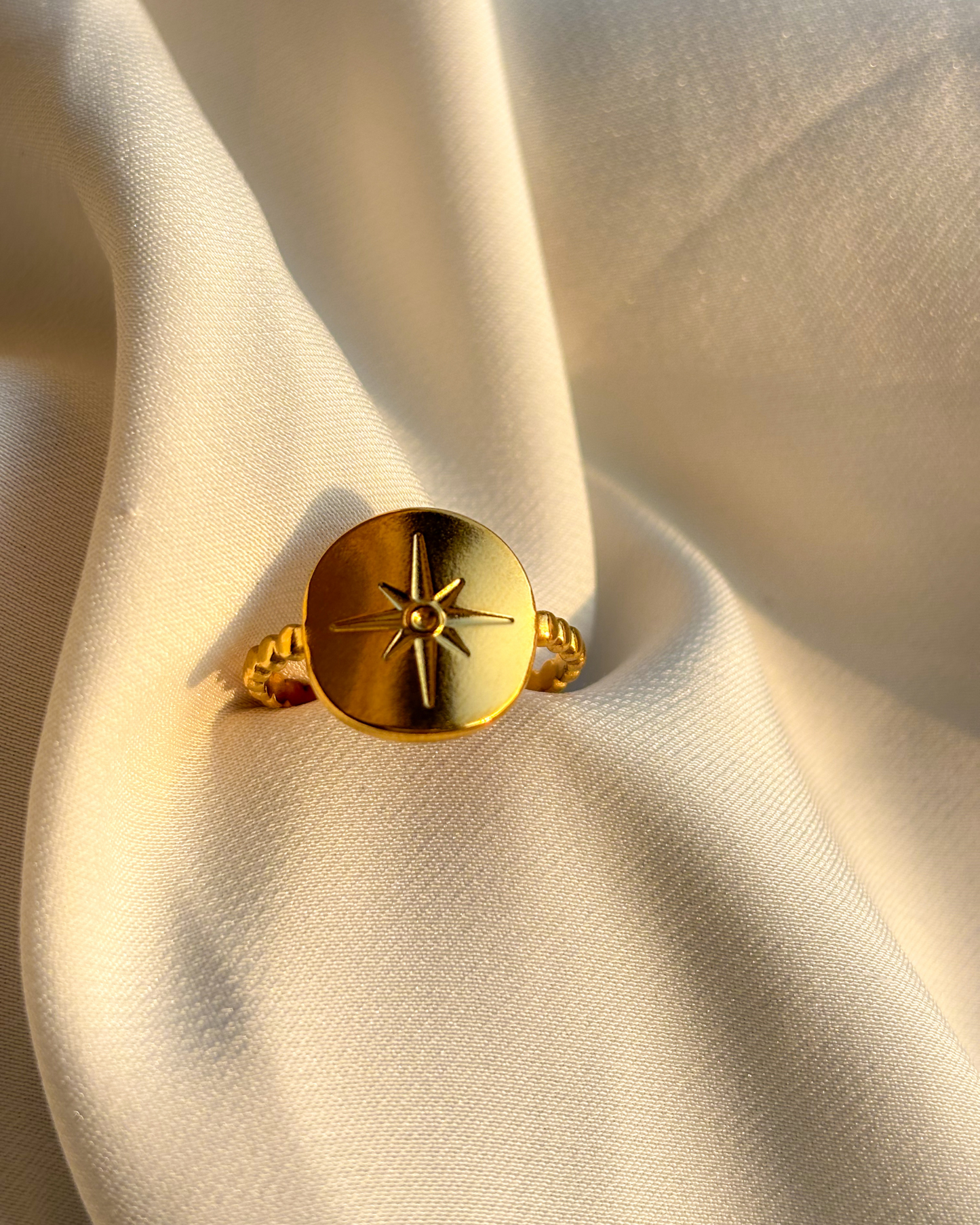 Voyage Ring - 18K Gold Plated | Waterproof | Anti-Tarnish