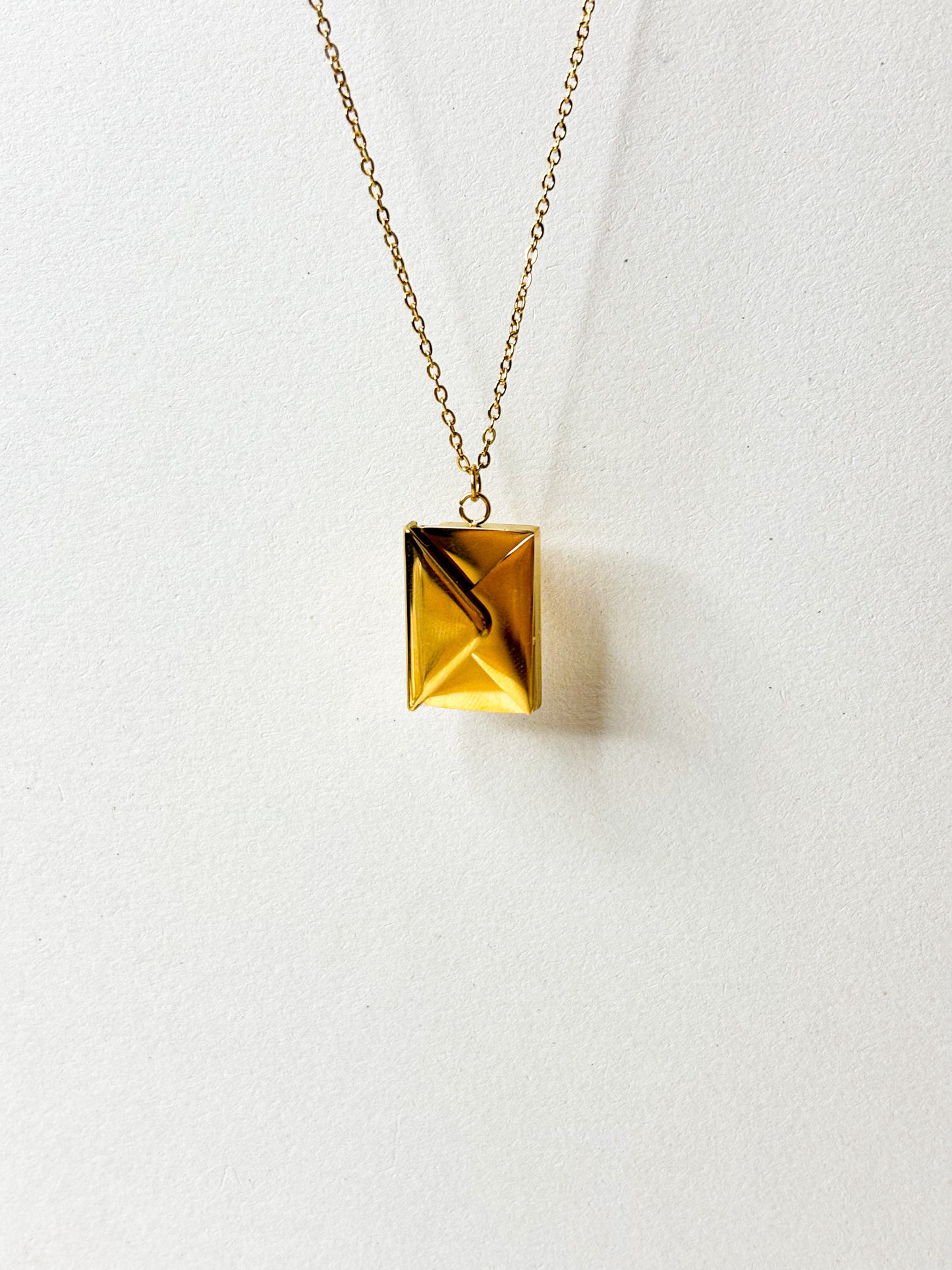 Envelope Pendant Necklace - 18K Gold Plated | Waterproof | Anti-Tarnish