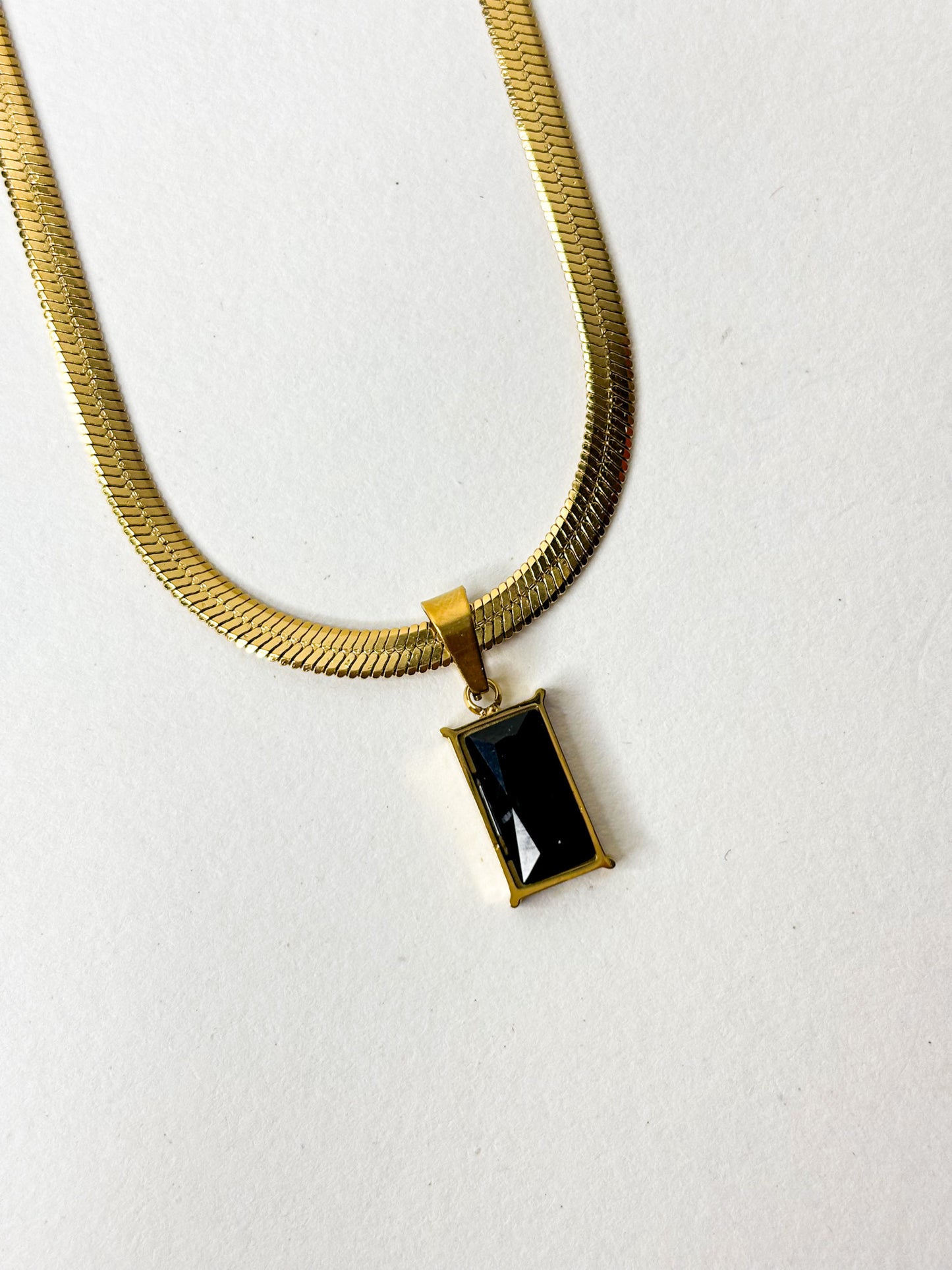 Snake Chain Necklace With Black Stone Pendant - 18K Gold Plated | Waterproof | Anti-Tarnish