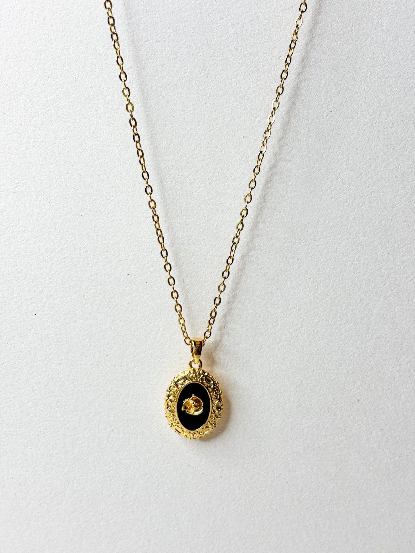 Rose Pendant Necklace - 18K Gold Plated | Waterproof | Anti-Tarnish