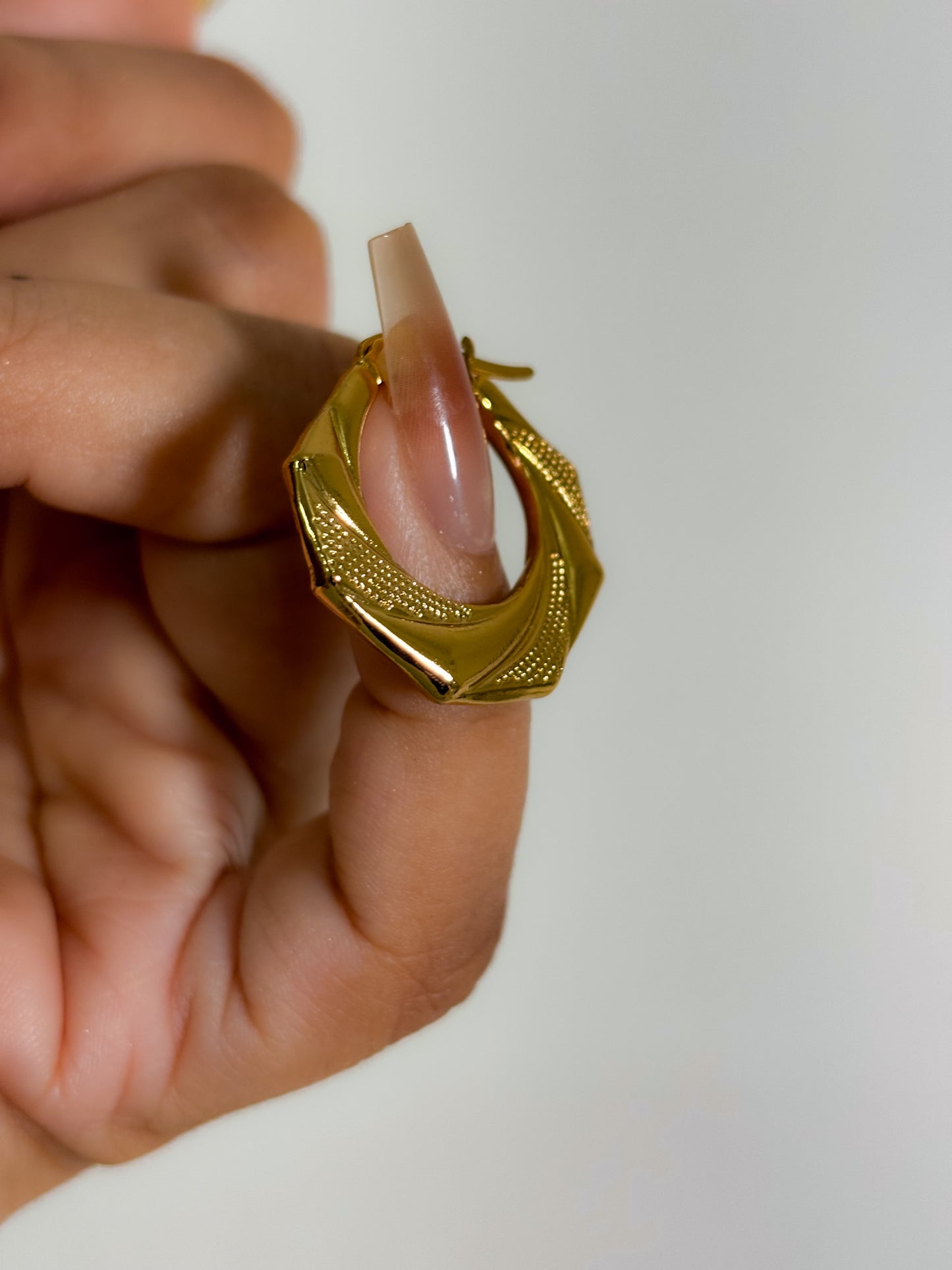 Riveria Hoops - 18K Gold Plated | Waterproof | Anti-Tarnish