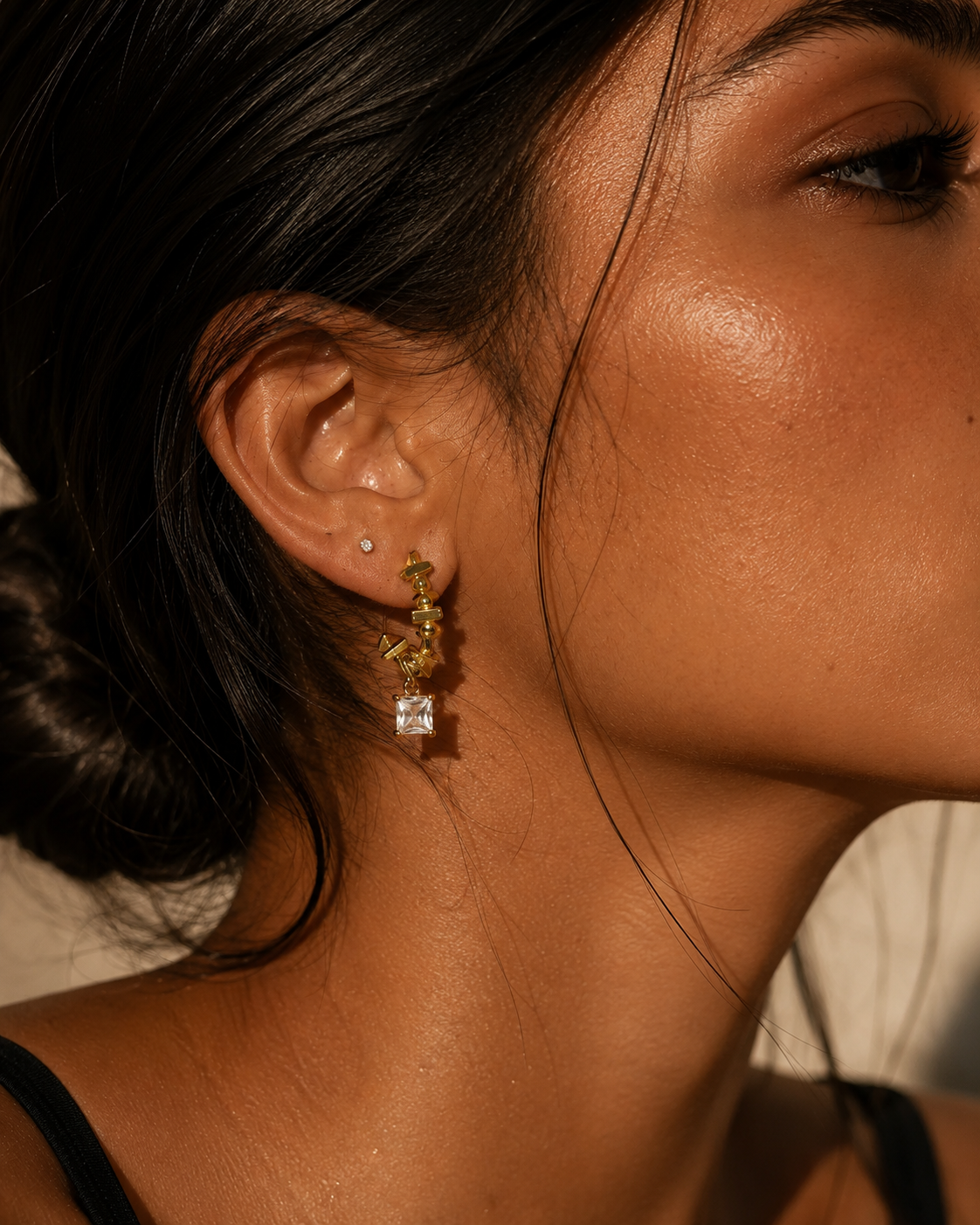 Minimal anti-tarnish gold hoop geometric with gem stone earrings for everyday wear